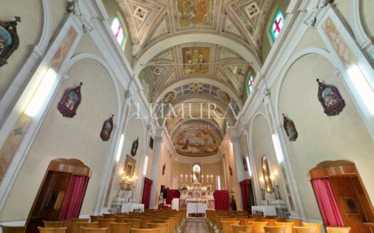 16-Bedroom Villa Close to Lucca