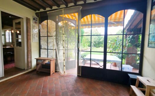 8-Bedroom Country House