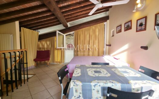 8-Bedroom Country House