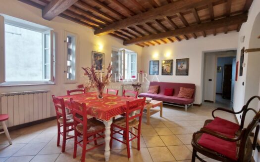 8-Bedroom Country House