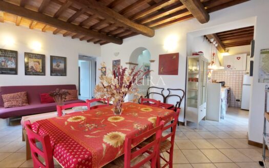 8-Bedroom Country House