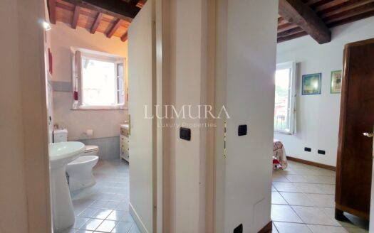 8-Bedroom Country House
