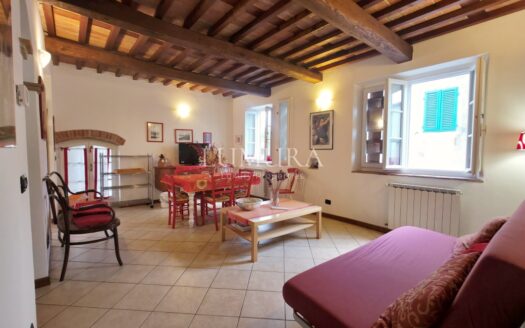 8-Bedroom Country House