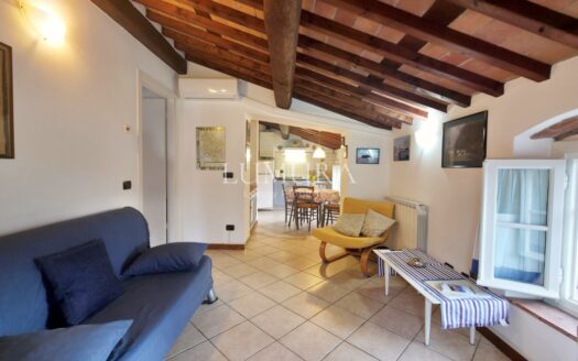 8-Bedroom Country House