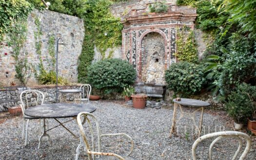 Exclusive Aparment inside a 16th Century Villa