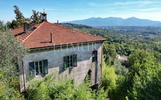 Historic and Panoramic Villa to be Renovated