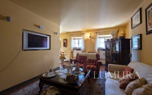 Country House with Pool 20 min from Lucca