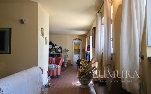 Country House with Pool 20 min from Lucca