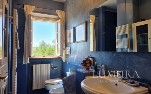 Country House with Pool 20 min from Lucca
