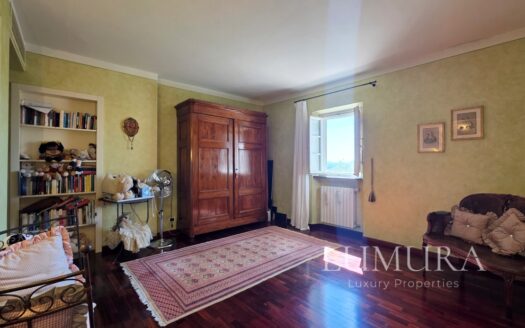 Country House with Pool 20 min from Lucca