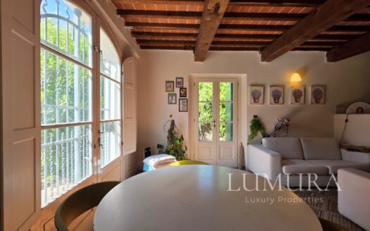 Country House with Pool 20 min from Lucca