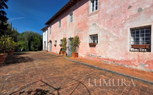 Country House with Pool 20 min from Lucca
