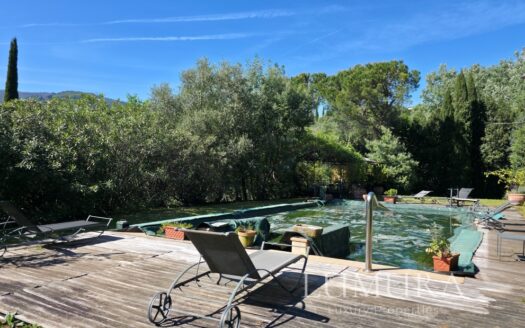 Country House with Pool 20 min from Lucca