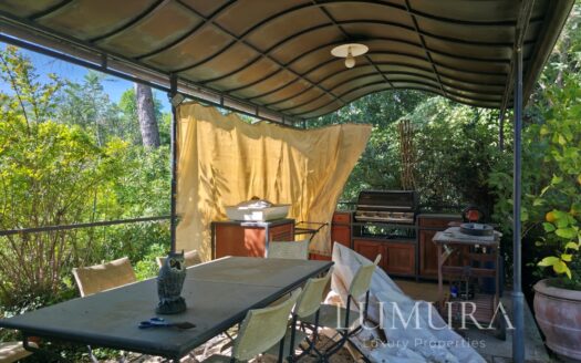 Country House with Pool 20 min from Lucca