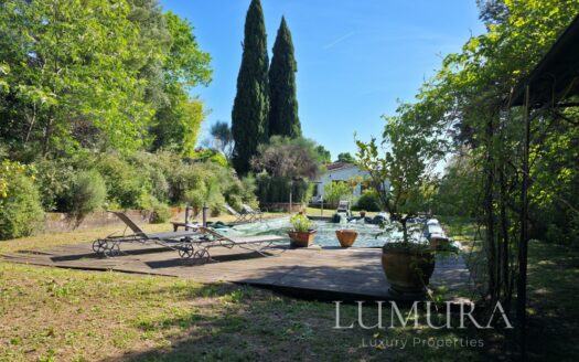 Country House with Pool 20 min from Lucca