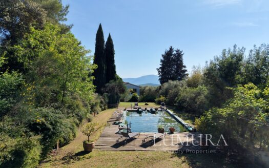 Country House with Pool 20 min from Lucca