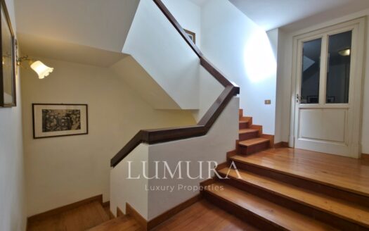 Hilltop Country House in Massarosa