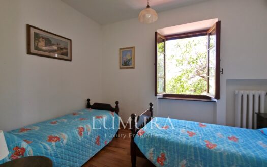 Hilltop Country House in Massarosa