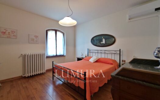 Hilltop Country House in Massarosa