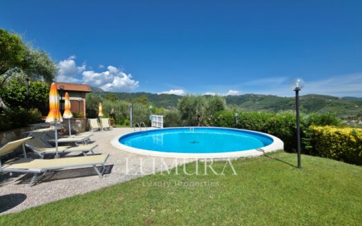 Hilltop Country House in Massarosa