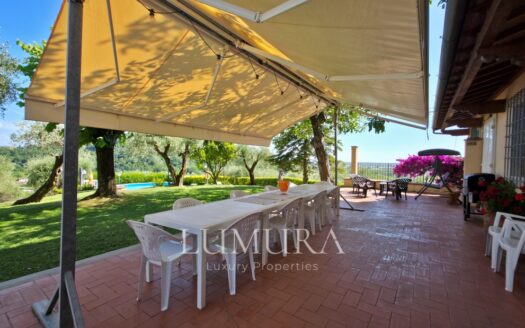 Hilltop Country House in Massarosa